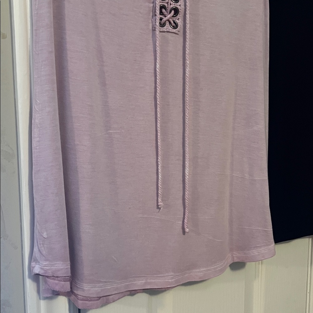 Bundle 2 t-shirts Guess Black and Light Purplish American Eagle Short Sleeve - Picture 4 of 8